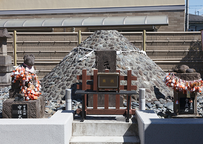 神鳥前川神社